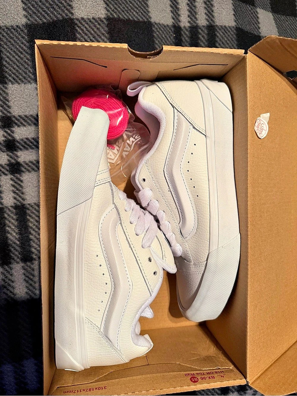 Vans Old Skool Classic Tumble True White Sneakers Like New